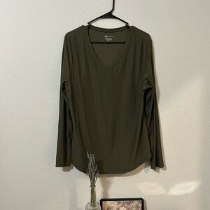 NO BOUNDARIES V-neck long sleeve, slightly used, Green, Size 3xl